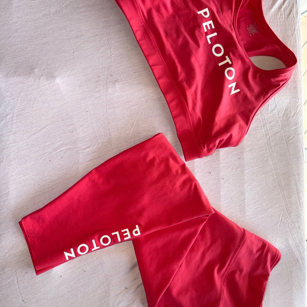 Peloton Cadent Coral Logo Crop Sports Bra and High-Waist Leggings 2X